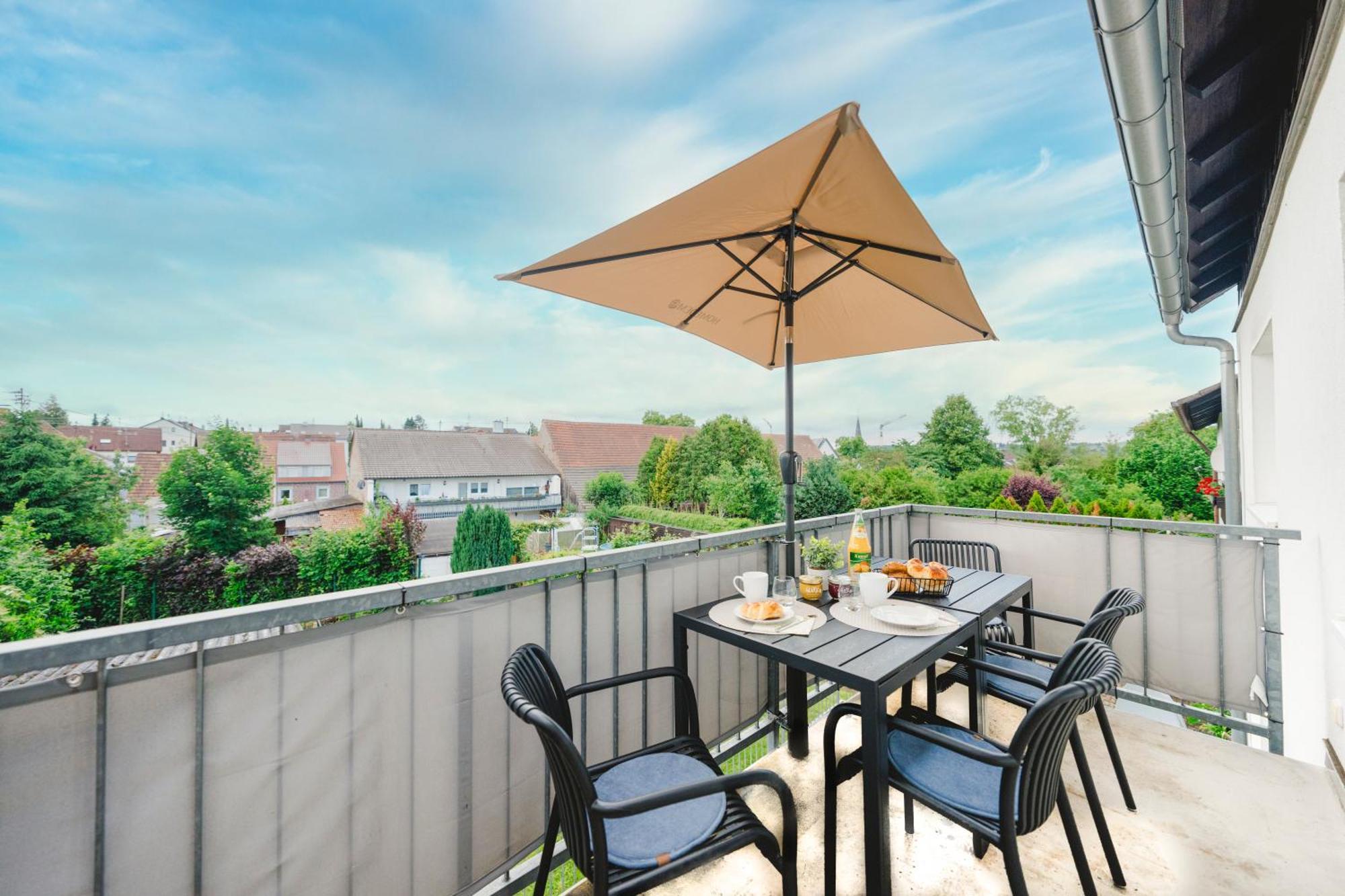 Stadtrand Oase Karlsruhe Mit Balkon Exterior foto